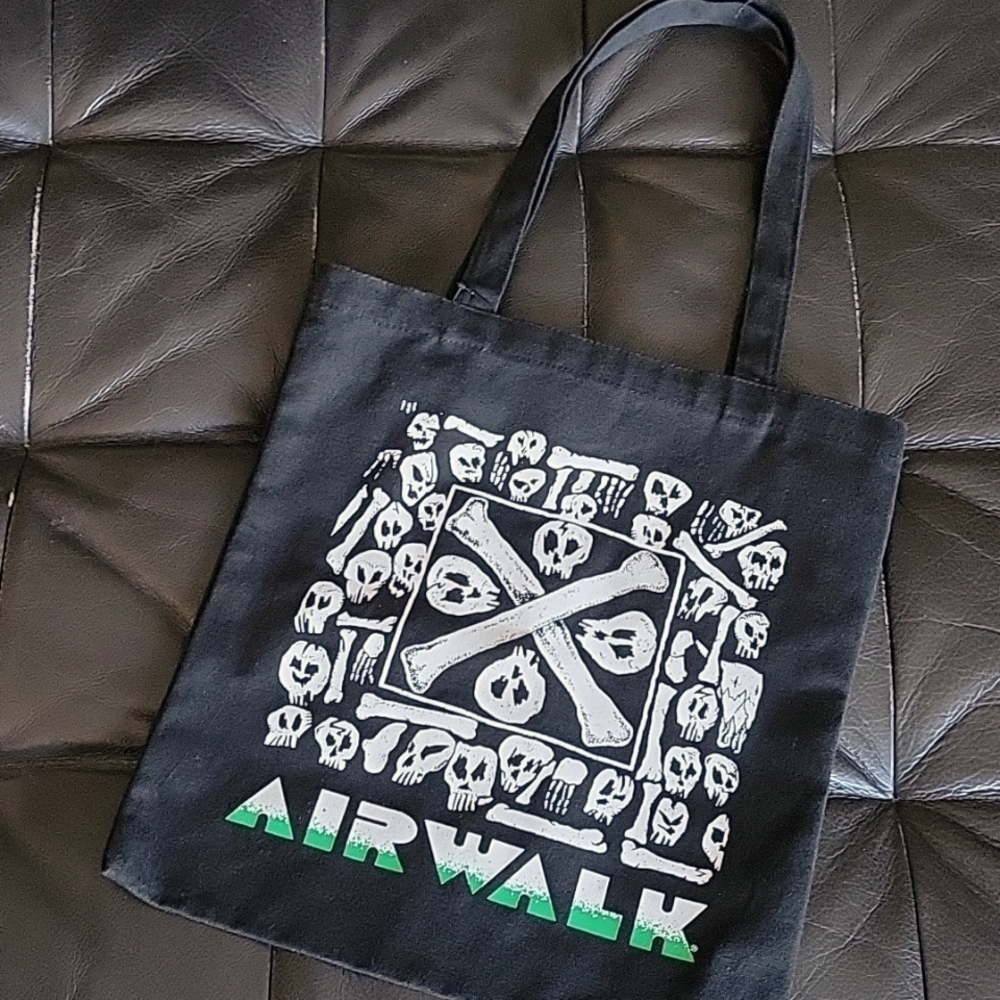 Airwalk black tote